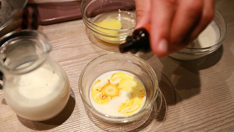 How to properly use milk, iodine and water to process tomatoes and how they are useful