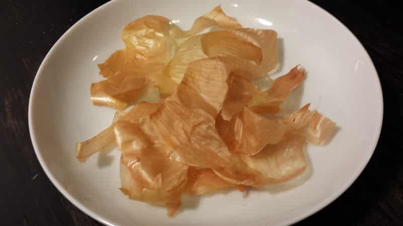 How to use onion peels for prostatitis: traditional medicine recipes for men