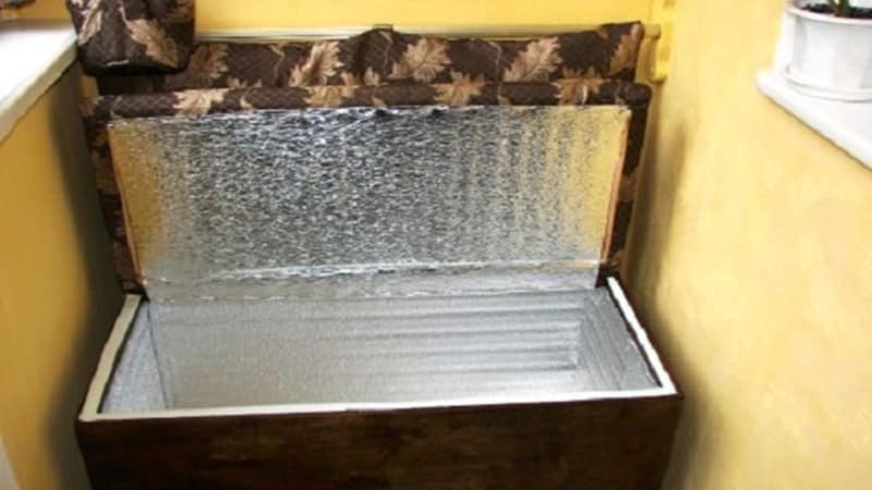 Step-by-step instructions: how to insulate a potato storage box on the balcony