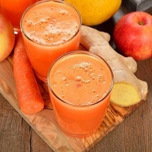How to make juice from apples and carrots from a juicer for the winter