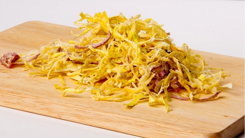 How to prepare dried onions in different ways and where to use them