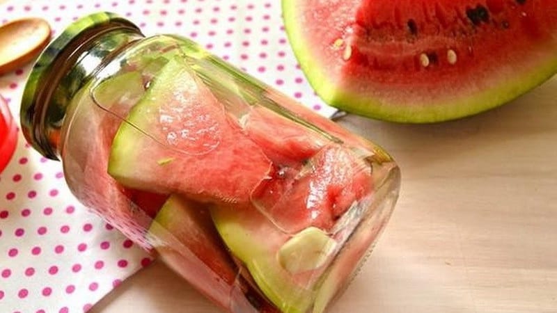How to make instant pickled watermelon in different ways