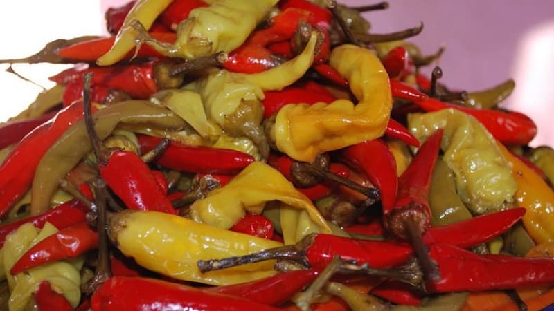 Hot peppers cold pickled in vinegar: the best recipes and advice from experienced housewives