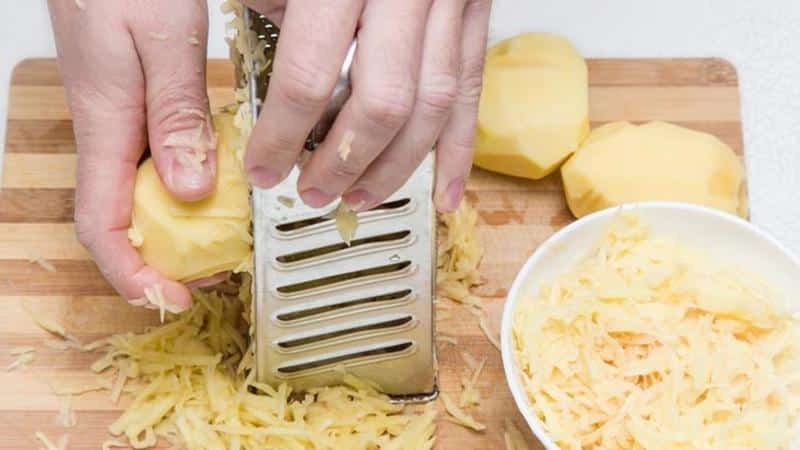 What does raw potatoes help with and can you eat them?