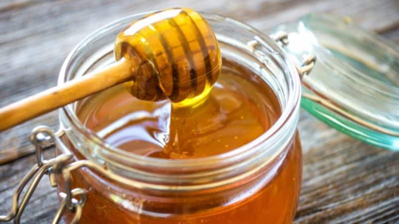 Beneficial properties of a medicinal mixture based on honey, lemon and celery root