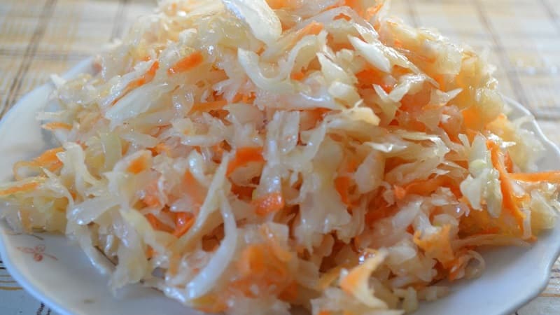 Amazing pickled sweet and sour cabbage: step-by-step recipes