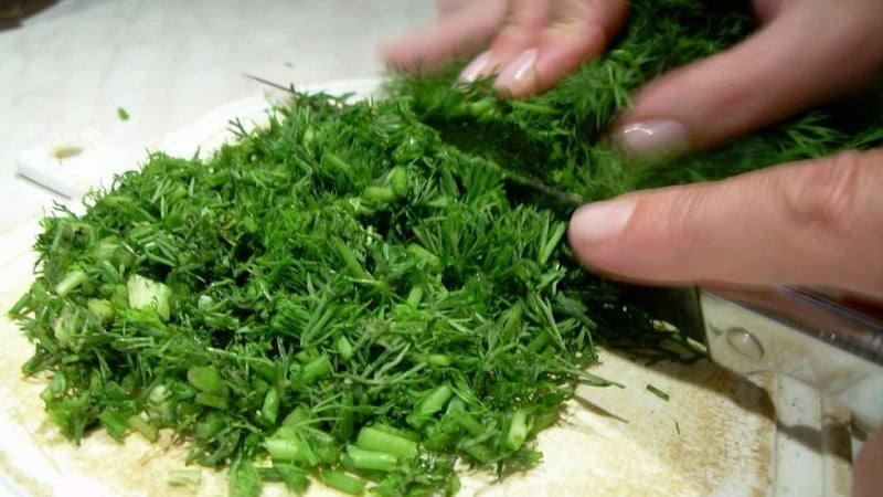 Dill for men's victories: benefits and harm to men's health