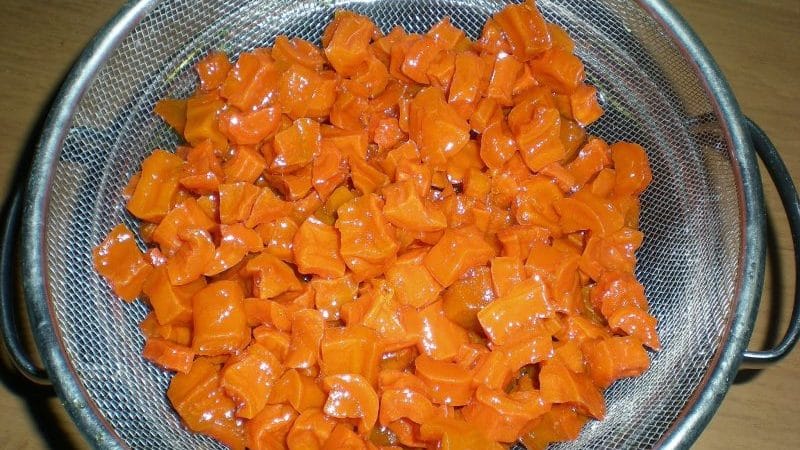 Let's make delicious and healthy carrot and lemon jam for the winter