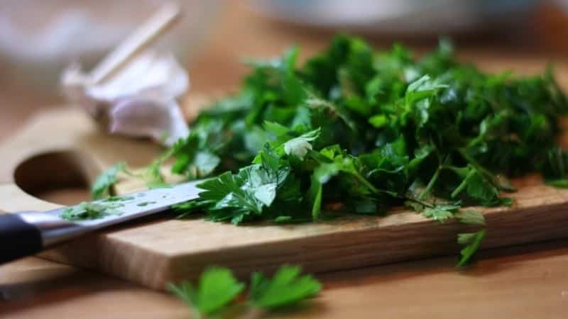 How to take parsley for weight loss: the best fat-burning recipes