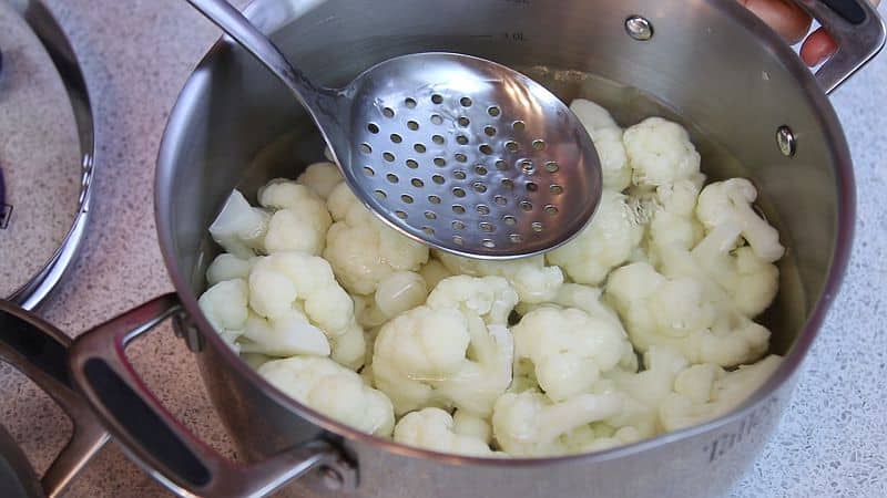 How to prepare Korean cauliflower for the winter: a classic recipe and its variations