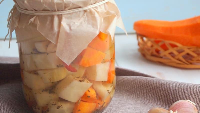 Delicious DIY preparations: recipes for preparing kohlrabi cabbage for the winter