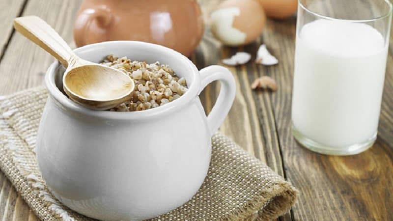 Why buckwheat with kefir is good for weight loss in the morning and how to prepare it correctly