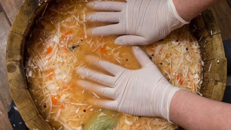 Why can you be poisoned by sauerkraut and what to do if this happens
