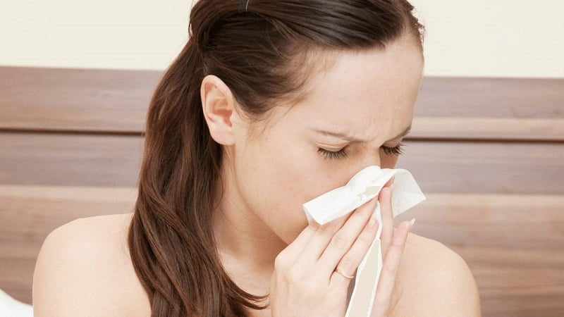 How to properly use carrot juice for a runny nose: recipes and recommendations