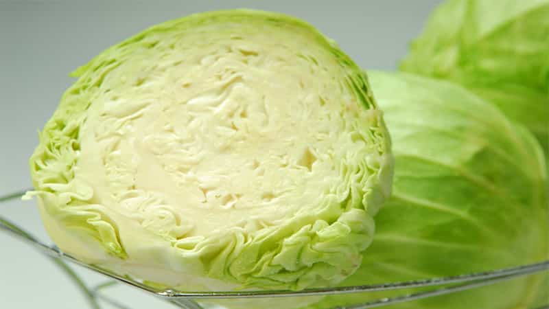 How to properly prepare sauerkraut with lingonberries
