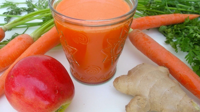 How to make delicious and healthy carrot-apple juice