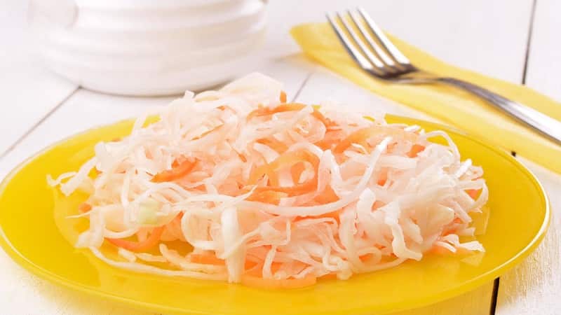 How to calculate how much salt is needed per 1 kg of cabbage for pickling
