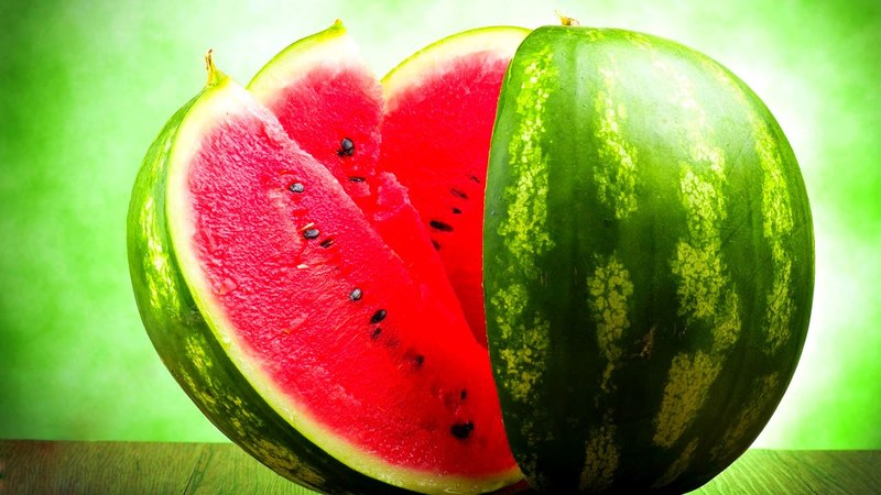 How to eat watermelon for cystitis: how much you can eat during the day