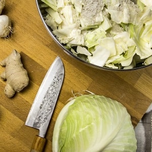 How to deliciously and simply prepare sauerkraut with ginger