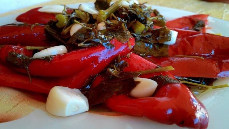 How to deliciously prepare Tsitsak pepper for the winter: the best recipes and recommendations from experienced housewives