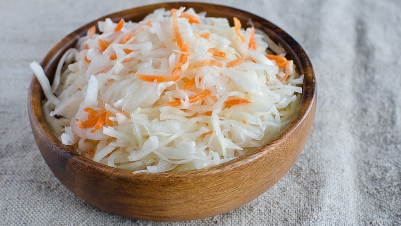 Very tasty and simple sauerkraut according to my grandmother’s recipe, which was used in the old days