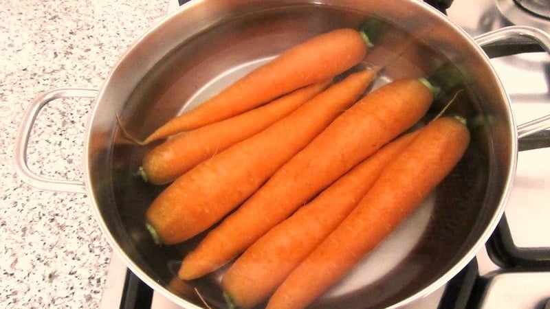 Why boiled carrots are healthier than raw ones