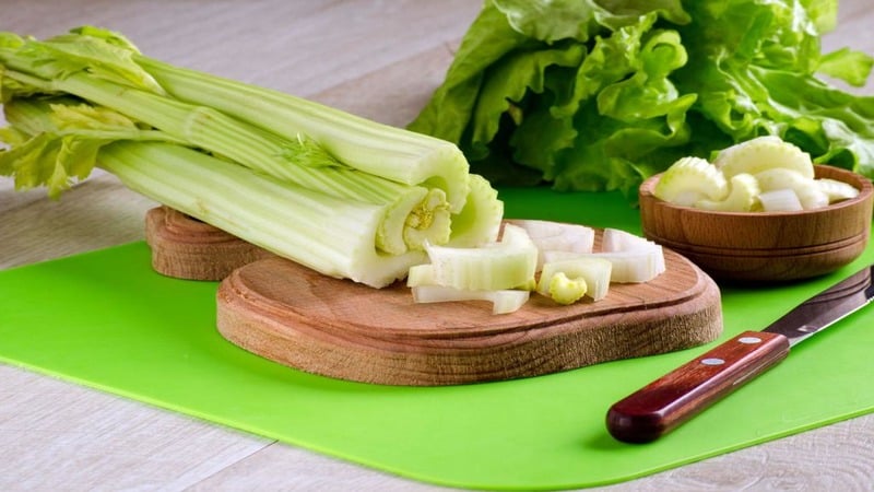 Is it possible to eat celery if you have pancreatitis?
