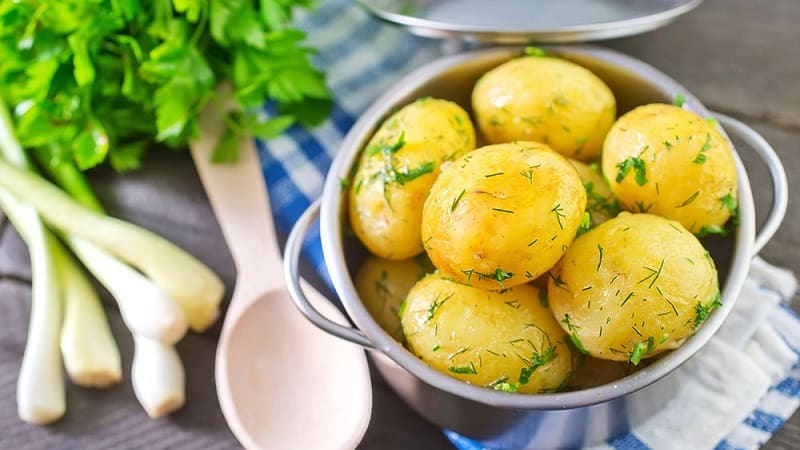 Is it possible to spend fasting days on potatoes?