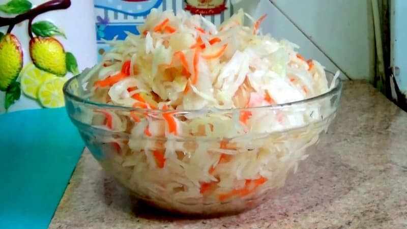 Simple but very tasty recipes for sauerkraut without vinegar
