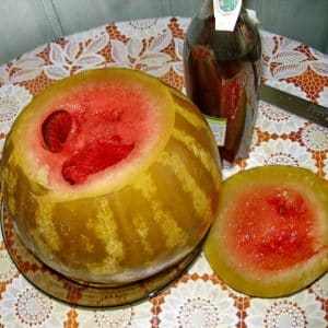 Delicious recipes for soaked watermelons: in a pan, jar and barrel