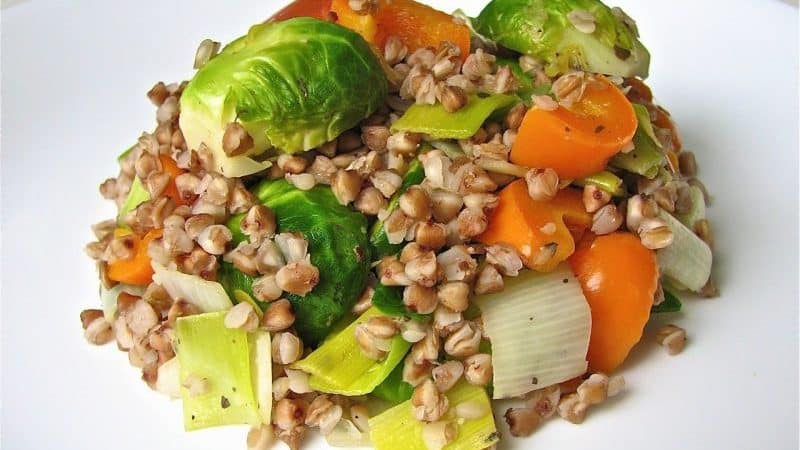 We create a menu wisely: what does buckwheat go with in a healthy diet?