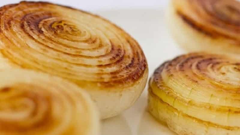 Calorie content and nutritional value of onions: fresh, boiled, fried