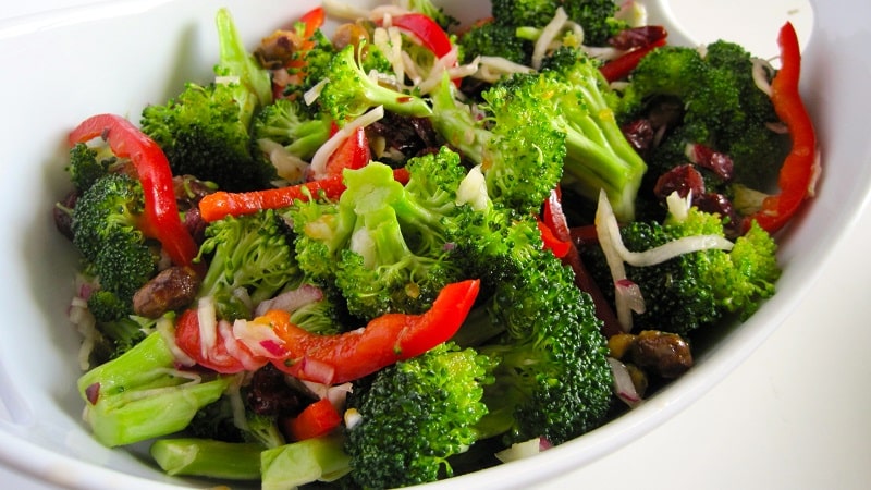 Delicious recipes for preparing pickled broccoli for the winter from experienced housewives