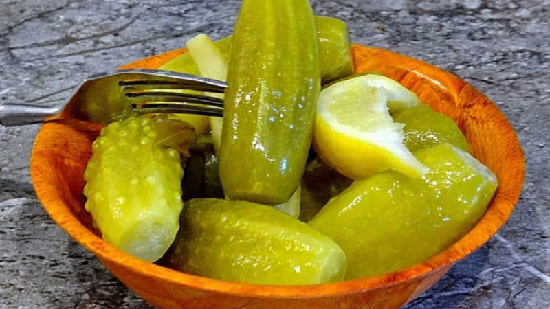 Recipes for delicious prepared cucumbers with lemon for the winter in liter jars