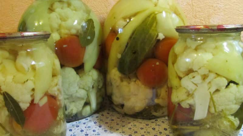 The most delicious recipes for assorted cauliflower, cucumbers and tomatoes for the winter