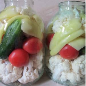 The most delicious recipes for assorted cauliflower, cucumbers and tomatoes for the winter