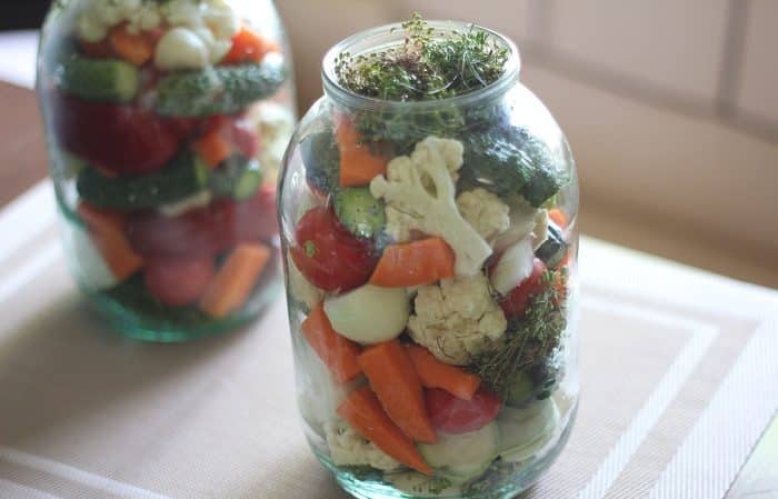 The most delicious recipes for assorted cauliflower, cucumbers and tomatoes for the winter
