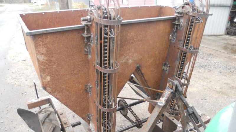 How to make a two-row potato planter yourself