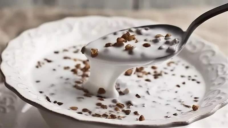 Is it possible to eat buckwheat with milk: what are the benefits and harms of such a combination?