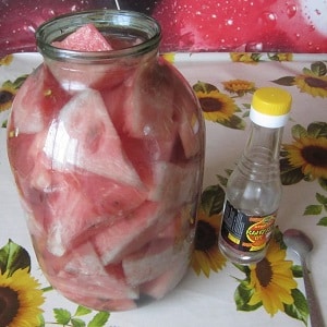 How to simply and deliciously prepare pickled watermelons for the winter in jars without sterilization