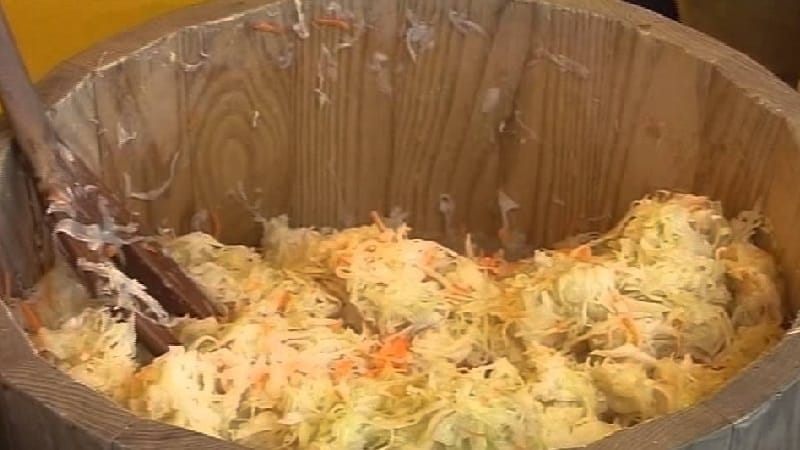 Cabbage pickled in a barrel: recipes and useful tips