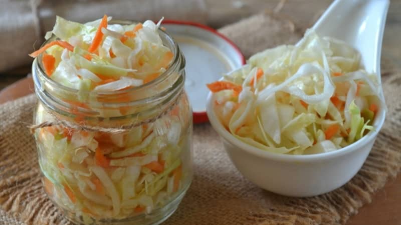 Simple and tasty recipes for making sauerkraut with vinegar
