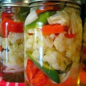 Recipes for delicious crispy pickled cauliflower for the winter