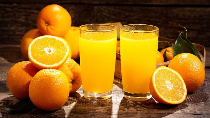 Is it possible to drink orange juice on an empty stomach: the benefits and harms of freshly squeezed citrus