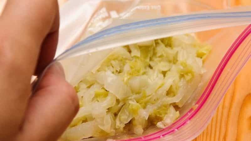 We store preparations for a long time: is it possible to freeze sauerkraut and how to do it correctly