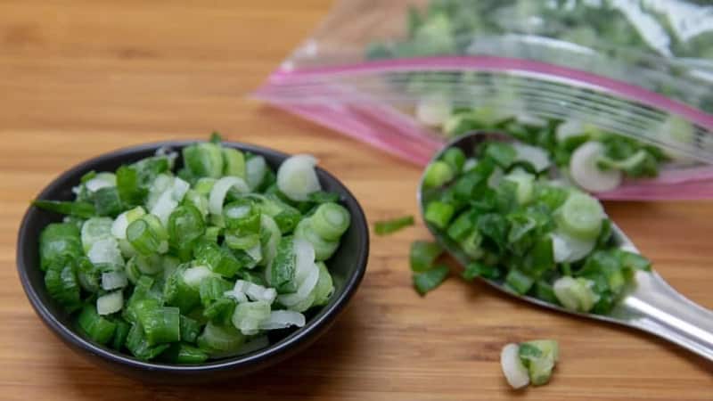 Preparing greens for the winter: is it possible to freeze green onions and how to do it correctly