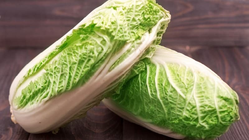 Beijing cabbage: description, photos, main characteristics of varieties and hybrids