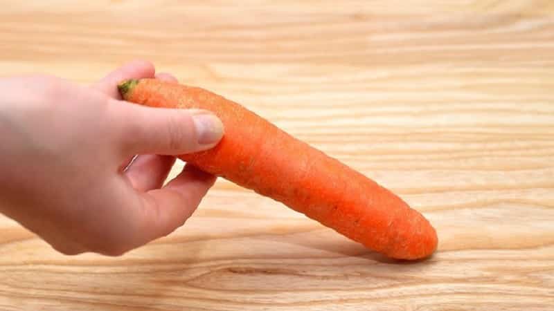 Reasons for carrots turning black after peeling and what to do about it