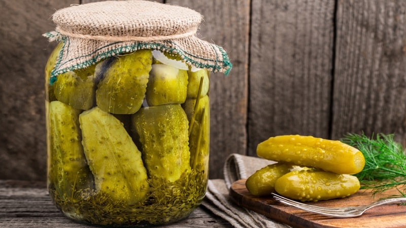 The most delicious recipes for crispy canned cucumbers from experienced housewives