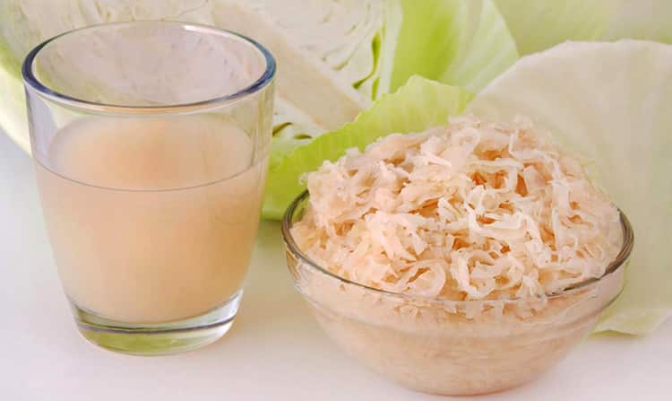 What are the benefits of sauerkraut juice for the face and how to prepare various masks with it?